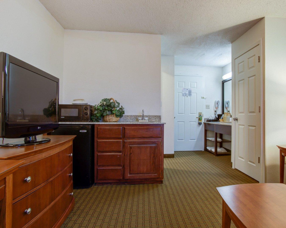Quality Inn Ada