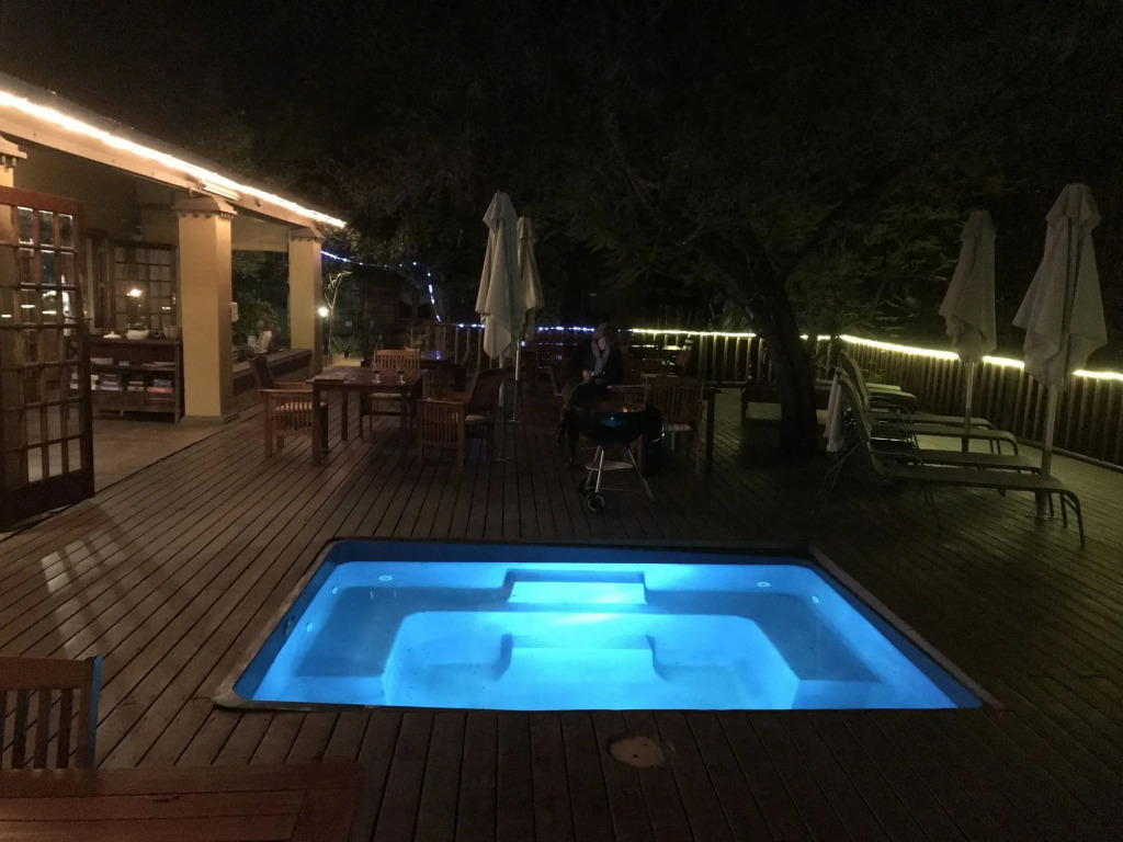 Riverside Guest Lodge