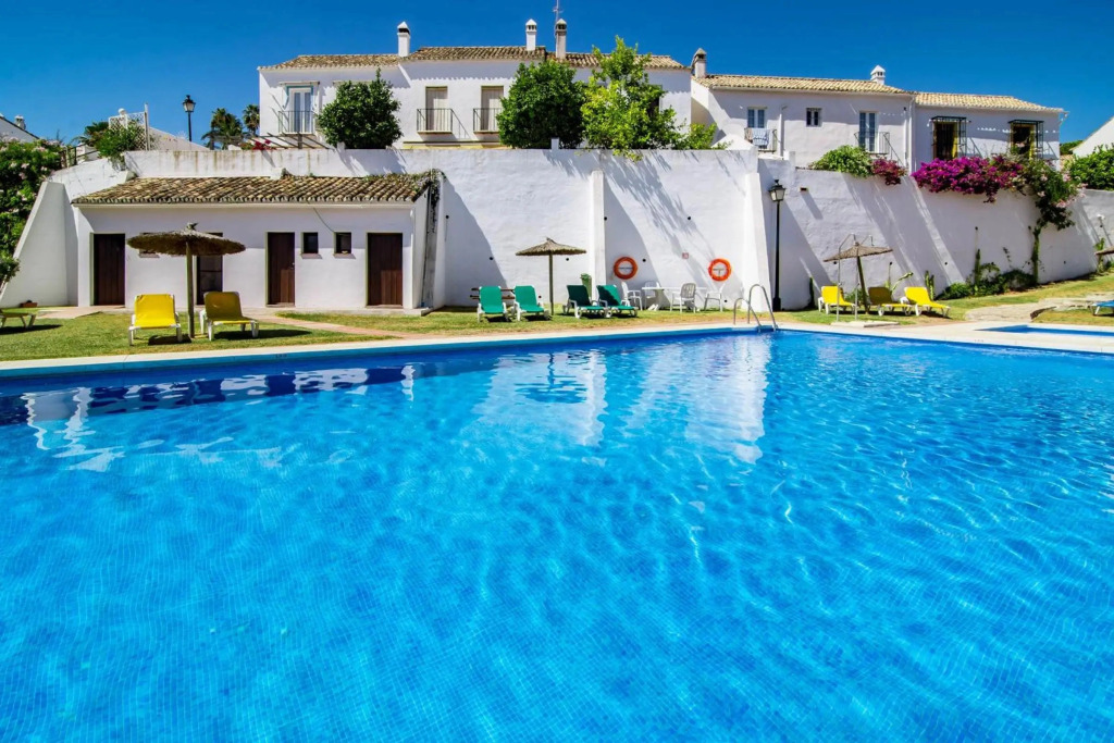 EN- Cozy Andalusian style townhouse in Marbella