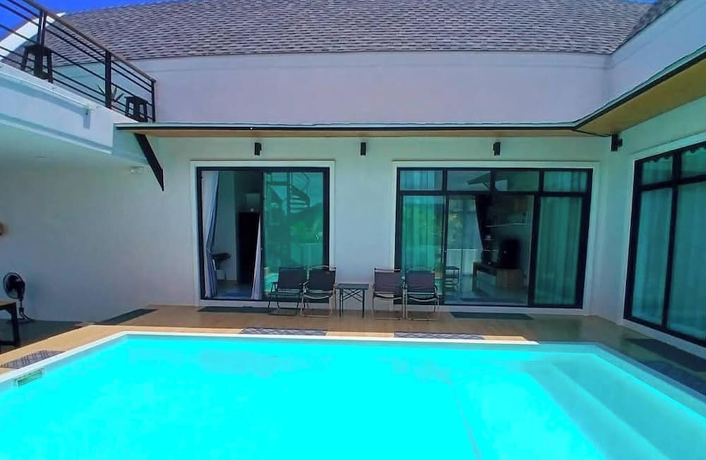 Large Private Pool Villa, 650 m From Mae Rumphueng Beach