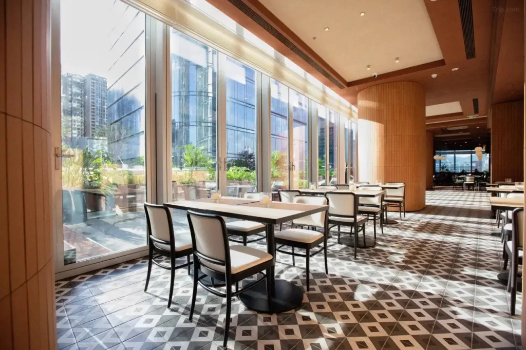 Intercity Hotel Futian Bin He Zhongzhou Bay