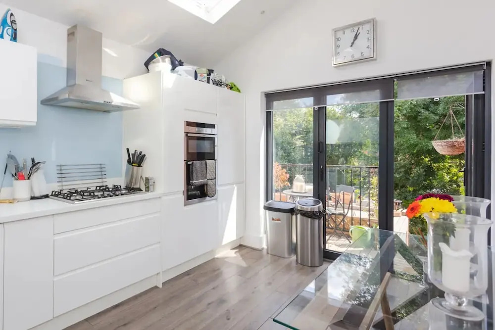 Stunning 2 Bedroom Apartment in Maida Vale With a Garden