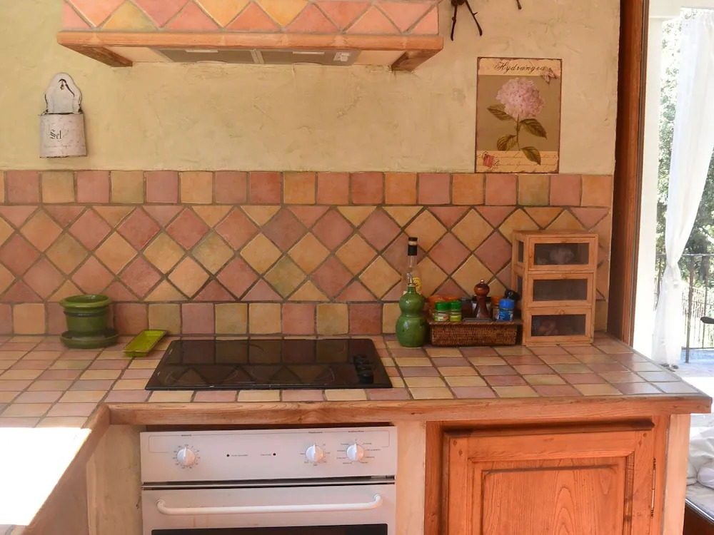 Villa in Crillon-le-brave Near Mont Ventoux