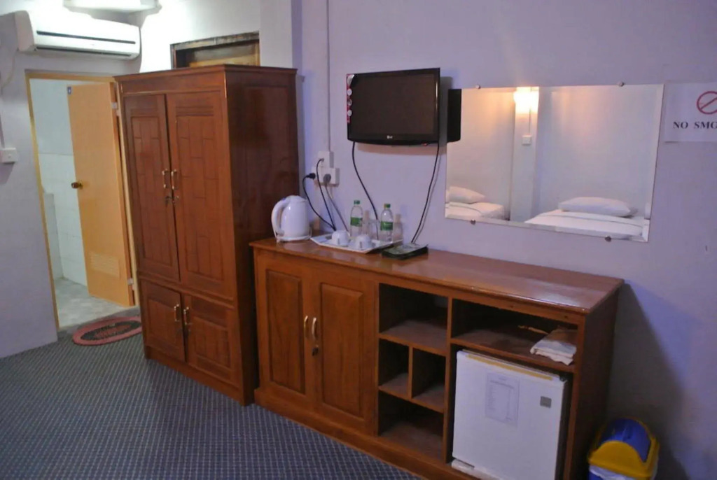 Yaewaddy Motel