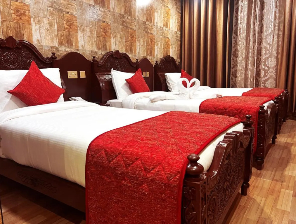 HYDERS PARK- THE LUXURY HOTEL