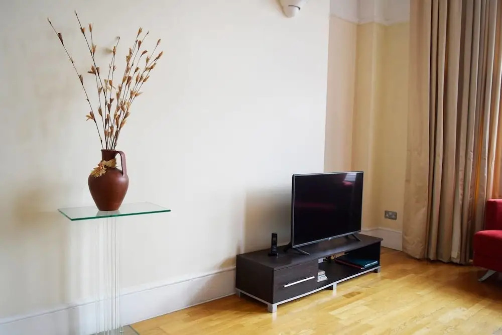 Grand 2 bed 2 Bath Home on Old Street Roundabout