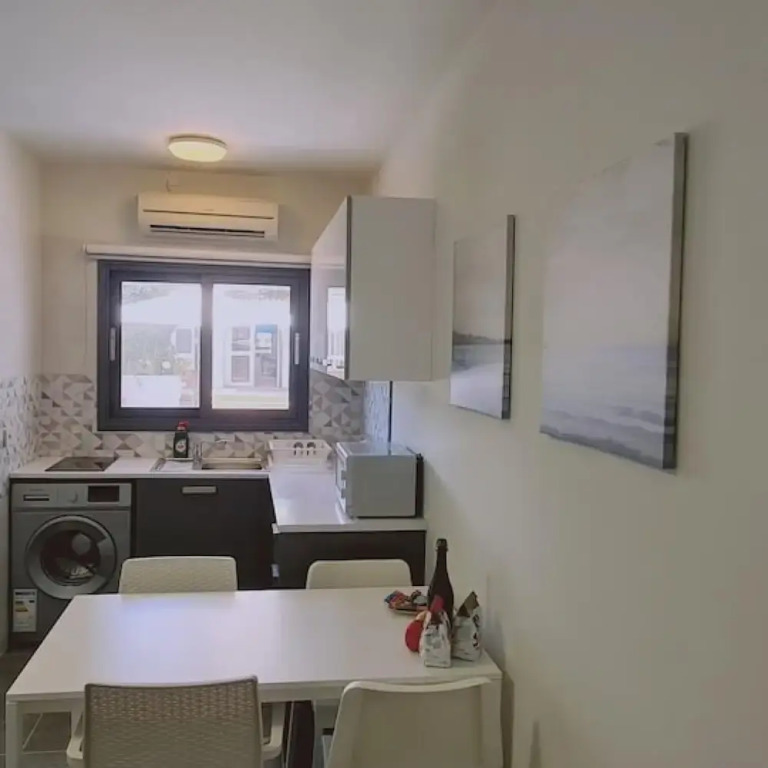 14 AN - 114 Nissi Twins Apartment