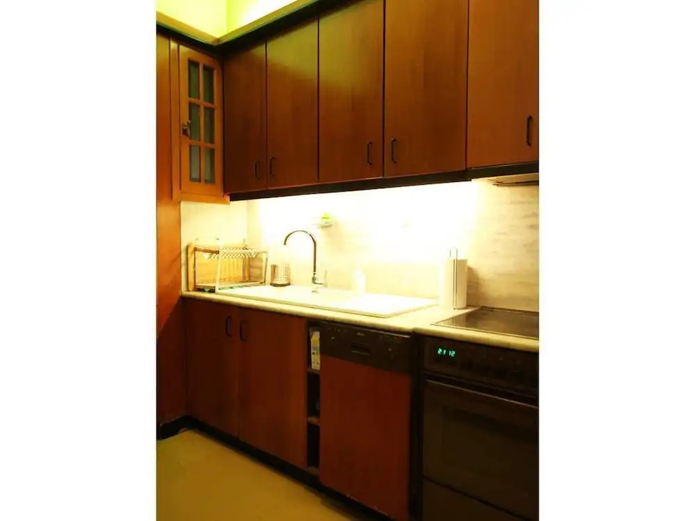 Romantic Apt with Penthouse & Acropolis View