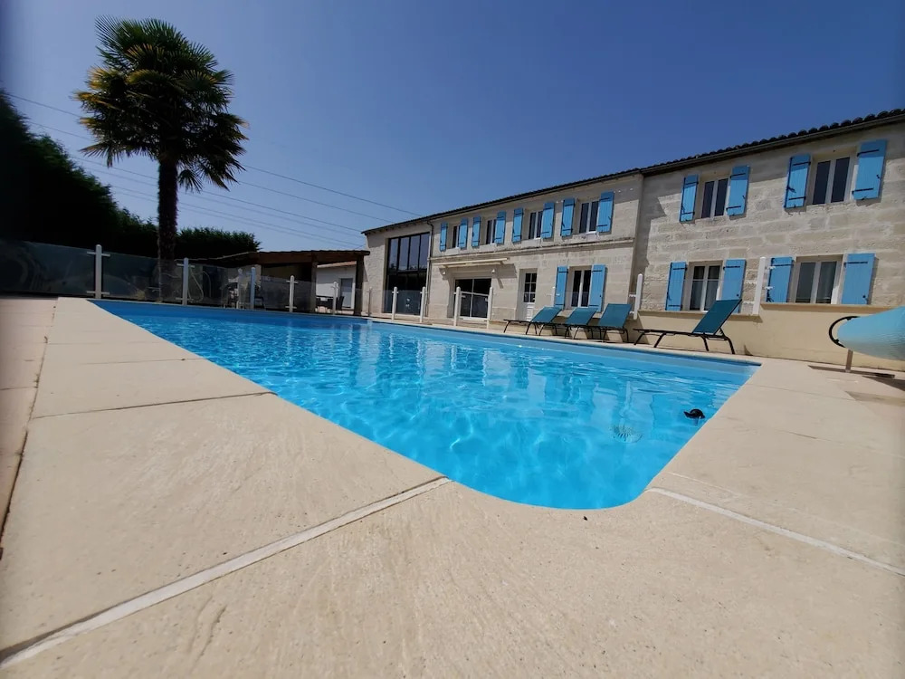 Appart Nature LESCALE - Saintes - Calme, Piscine, Parking, Terrasse