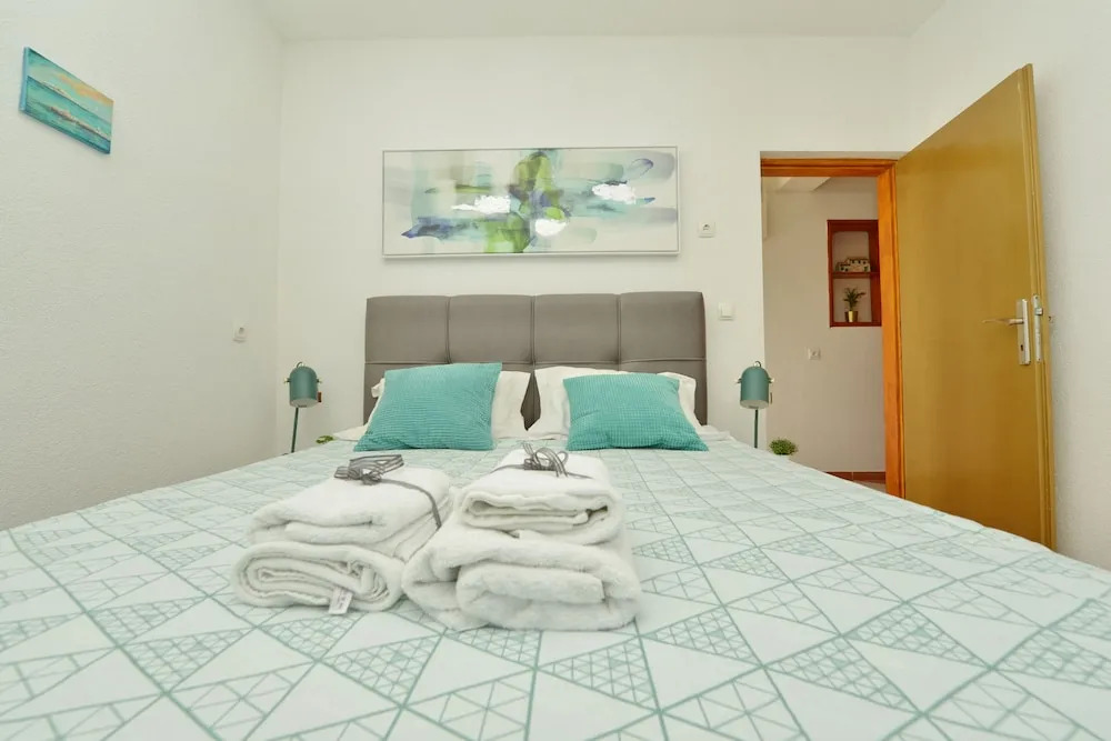 Apartment Kristijan Sleeps 2 With Wi-fi