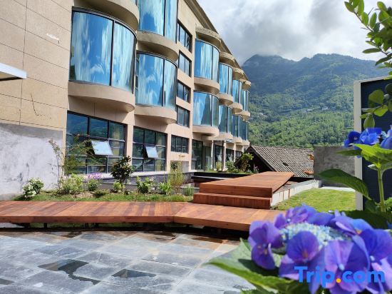 Jiuzhou Jindu Hotel