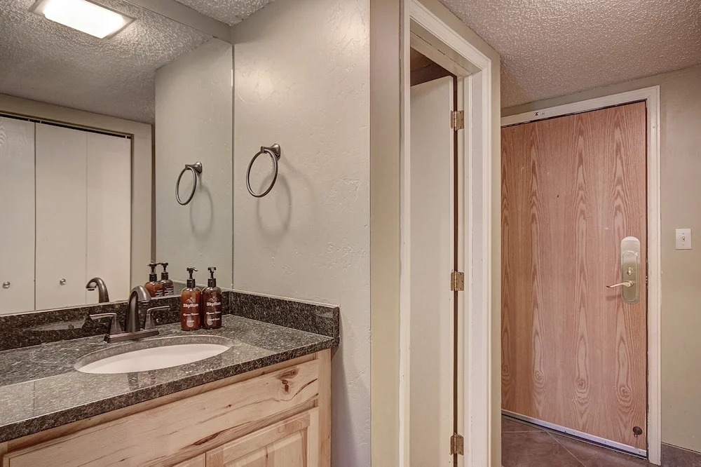 Cm416m 8br Copper Mtn Inn Pet Friendly 8 Bedroom Condo by RedAwning