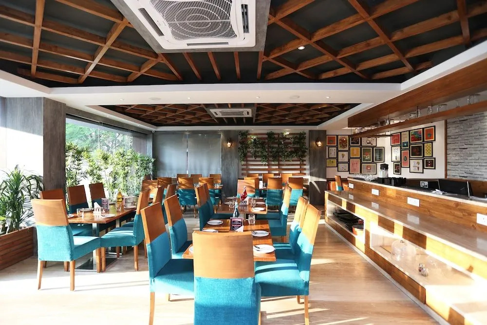 Capital O 18921 Hotel Yelchiko