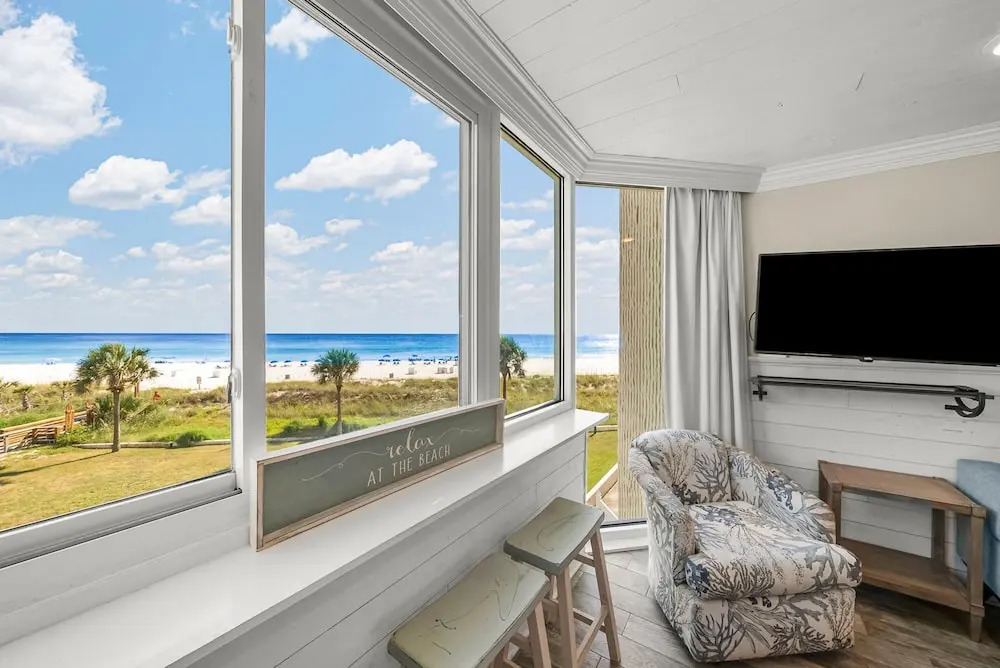 Beachfront Studio Condo - Top of the Gulf 317
