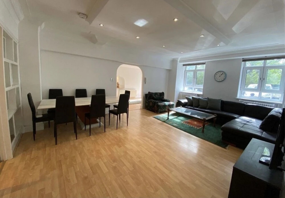 Immaculate 4-bed Apartment Opposite Hyde Park W2