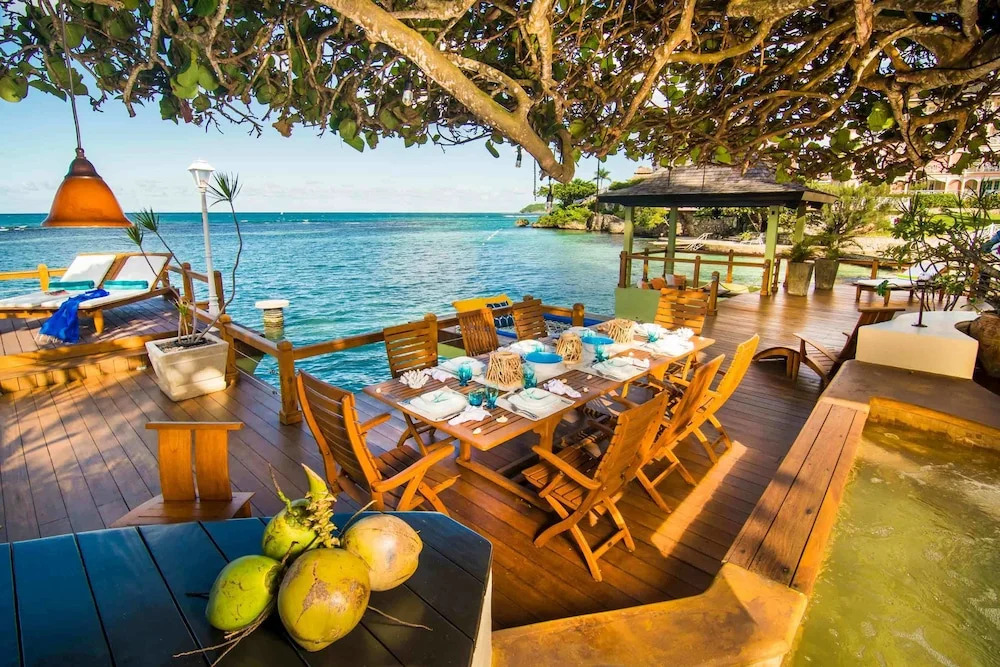 Crystal Cove Villa