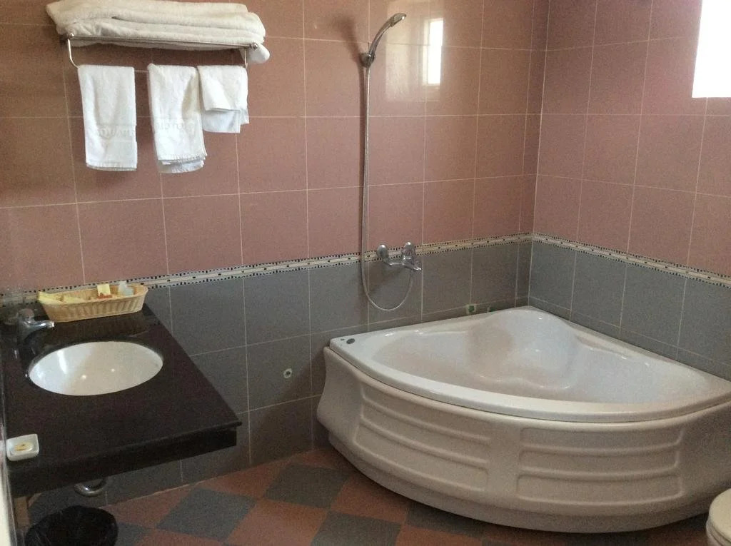 Square Hotel