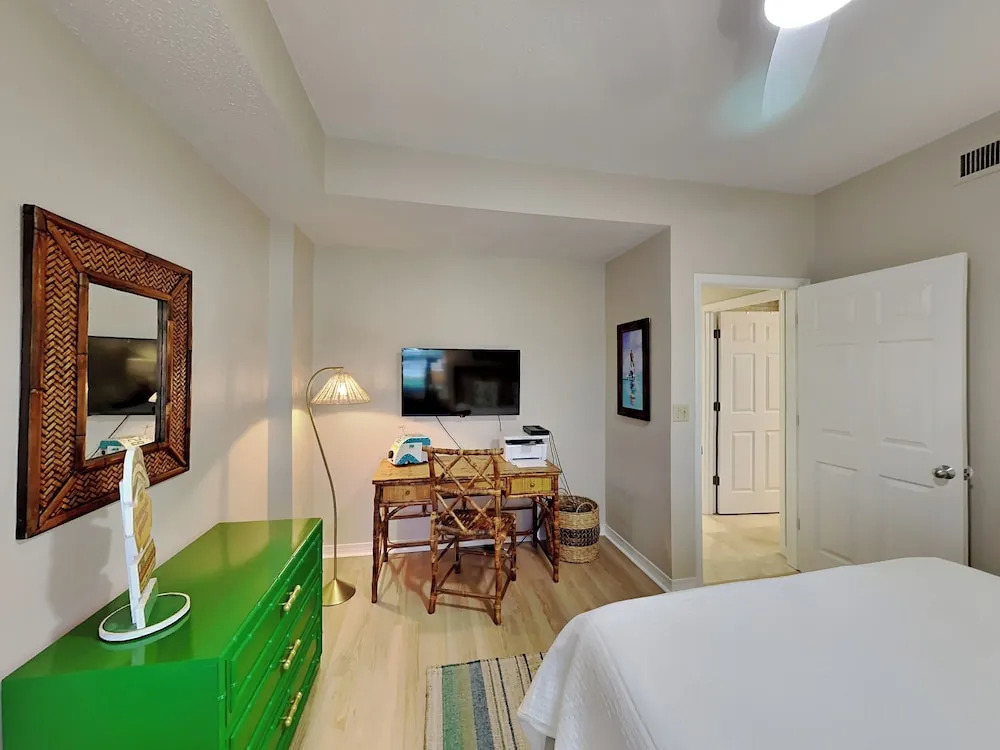 South Harbour #2F by Southern Vacation Rentals