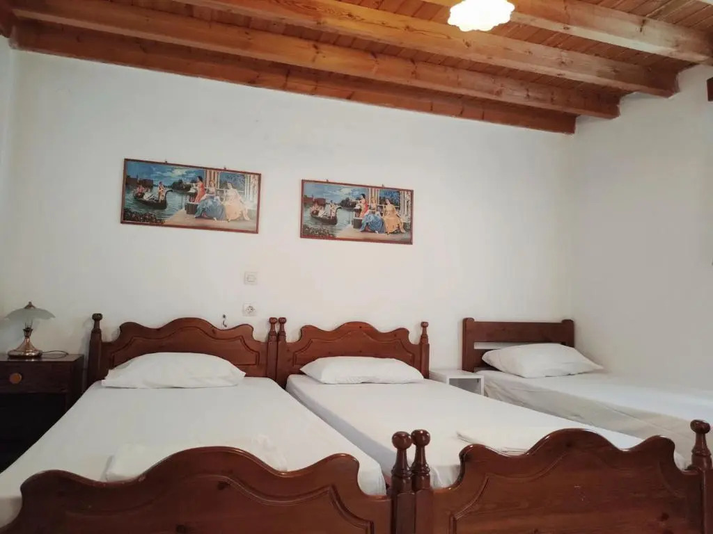 Cleopatras House Apartments