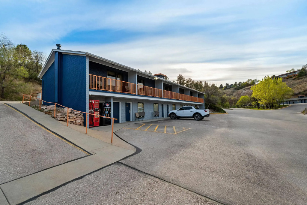 Travelodge by Wyndham Rapid City