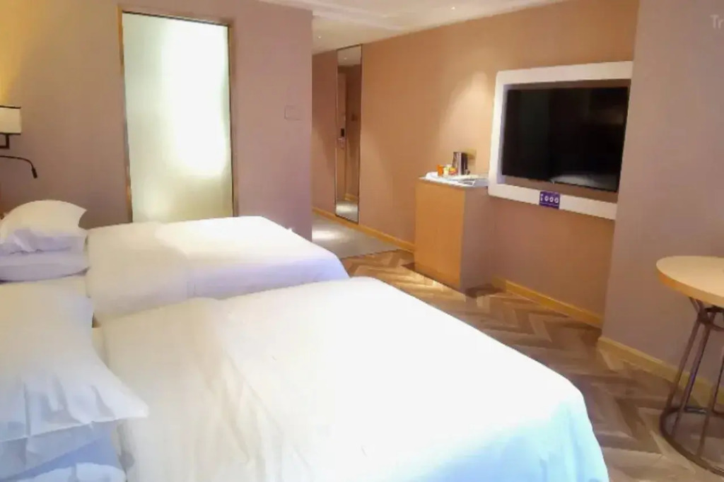 Vienna Hotel (Chengdu Convention and Exhibition Center, Intime City)