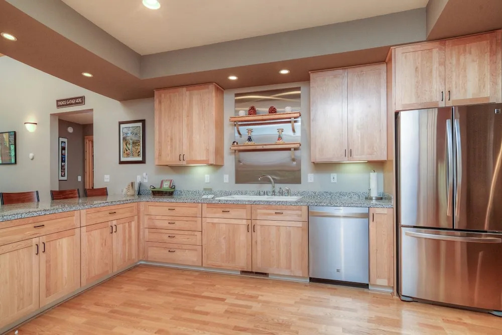 Chic 3BR in Truckee Tahoe Donner Access by RedAwning