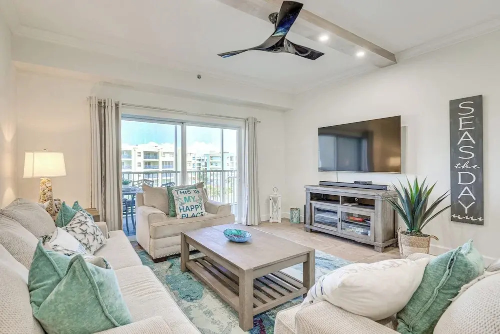 Walk to Shore: 5th-floor Condo in New Smyrna Beach
