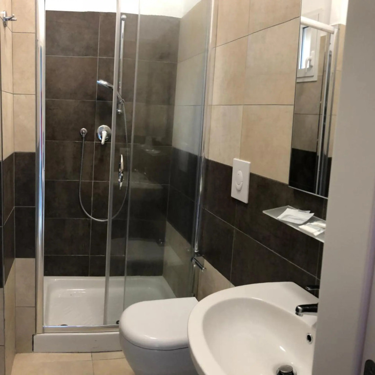 HOTEL CONDOR