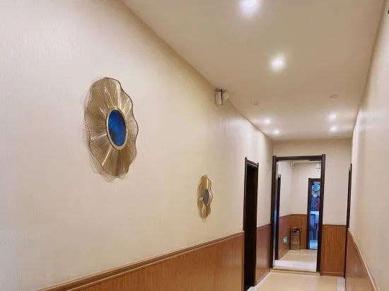 Hongji Business Hotel
