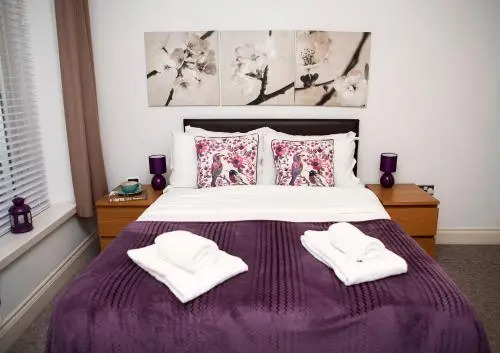 Apt 1, Trafalgar Square (1St Floor)