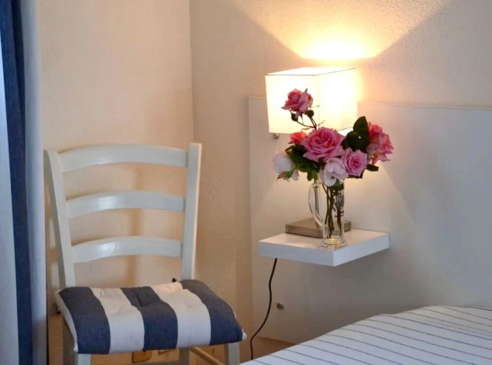 Apartment With one Bedroom in Guidel, With Wonderful sea View, Pool Ac