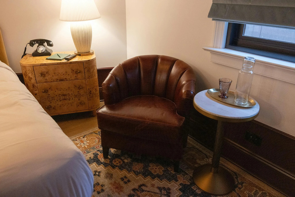 Fidelity Hotel