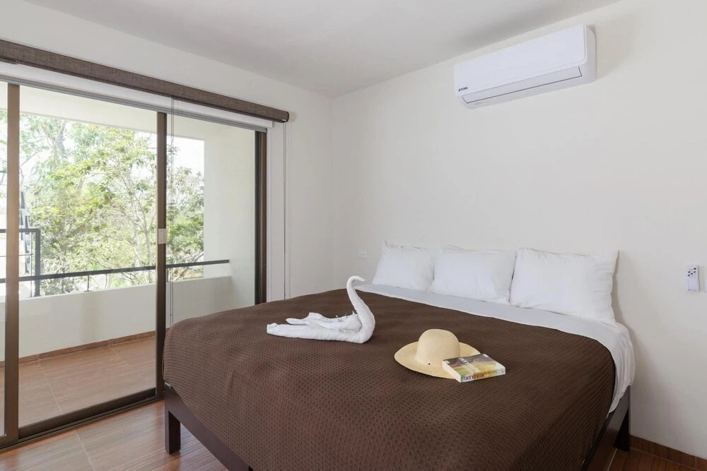 Amazing 6 Apts 12br Perfect for Large Groups Shared Pool With Sundeck in Downtown Tulum