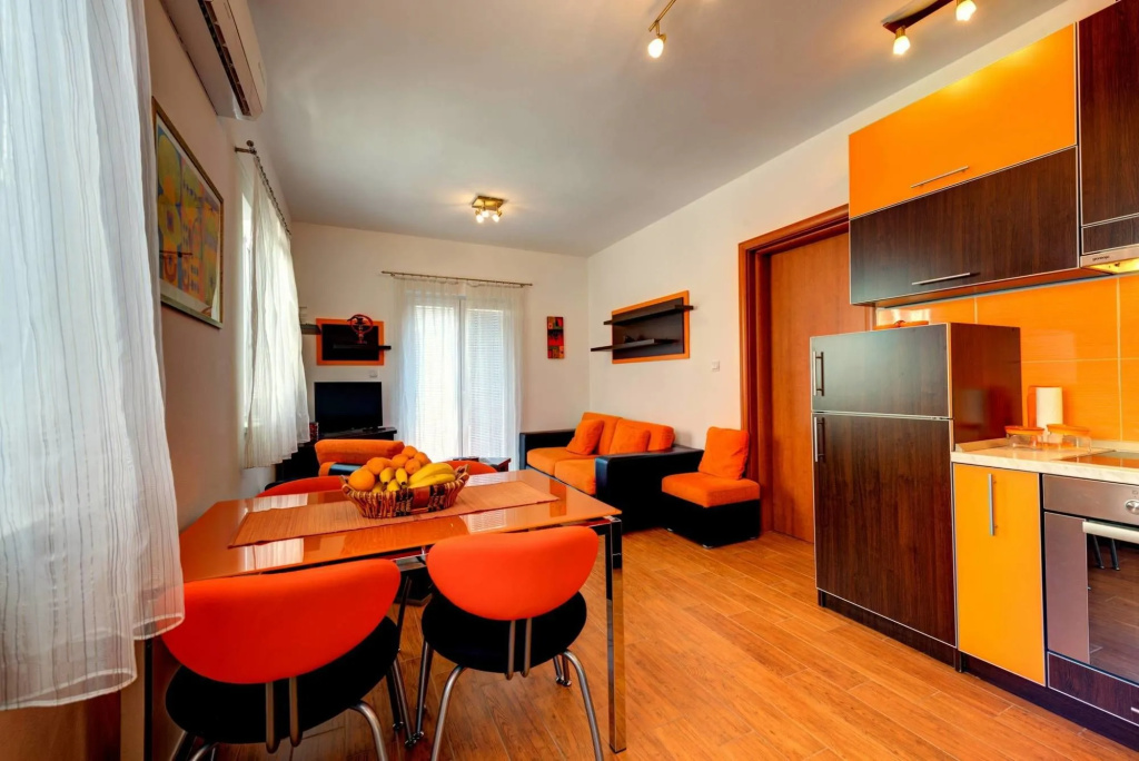 42° North Apartments