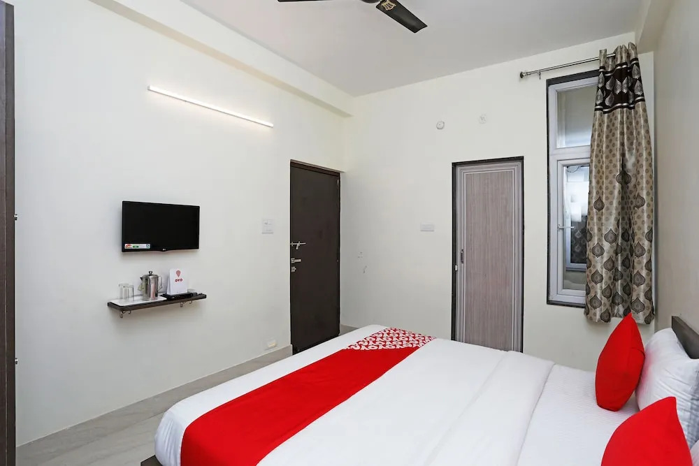 OYO 16708 Sada Shiv Guest House