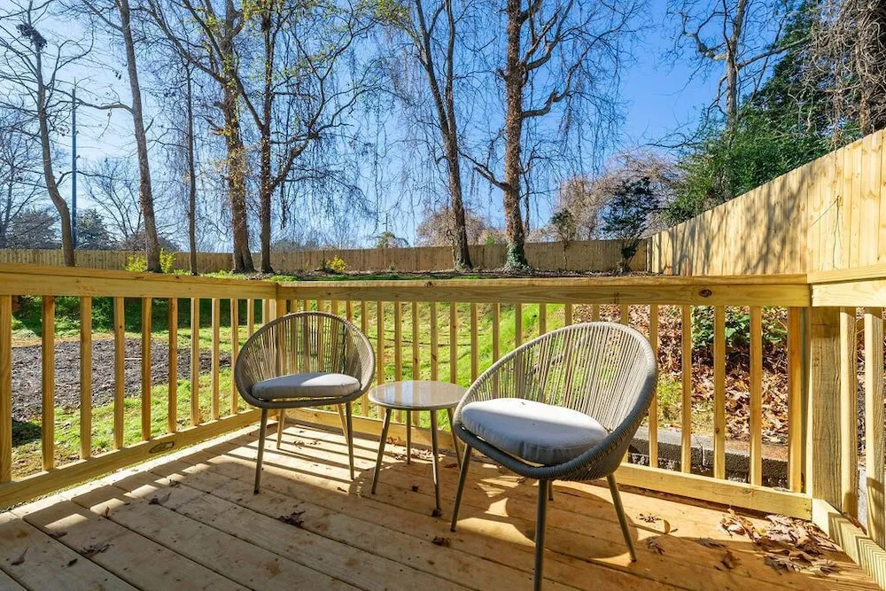 Twin Homes - 8 Bedroom Retreat In Central ATL