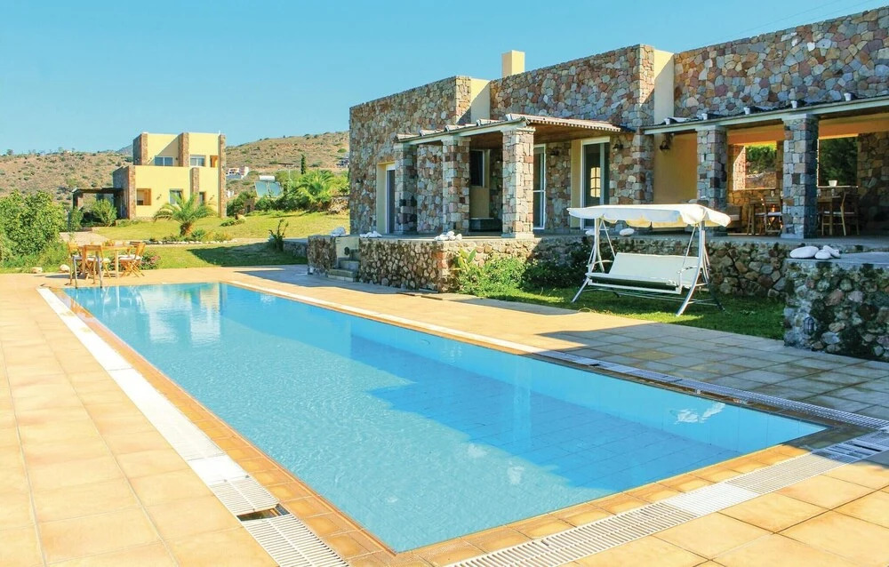 Awesome Home in Perdika With Wifi and 6 Bedrooms