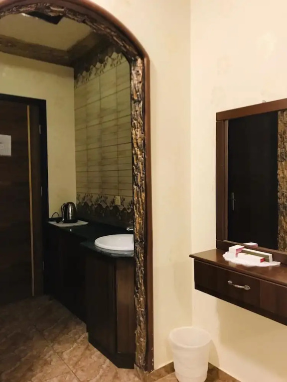 Revan Hotel