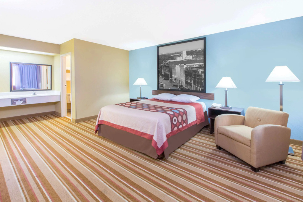 Super 8 by Wyndham Dothan