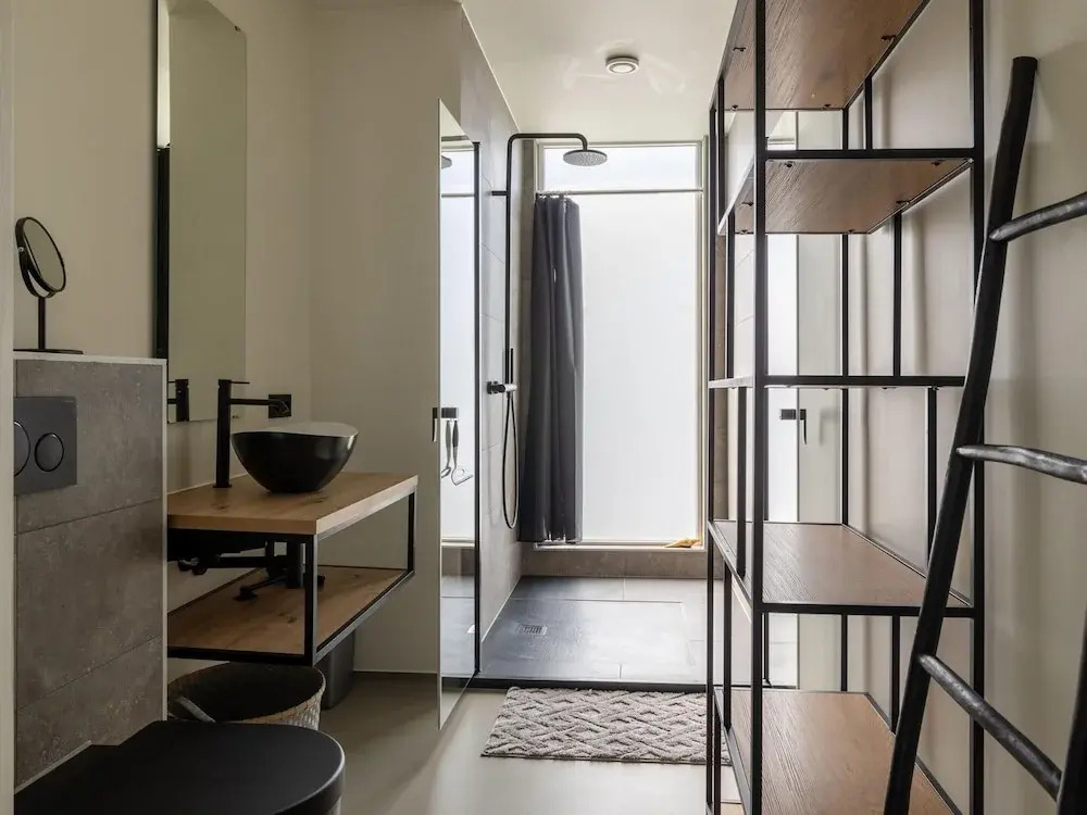 Seaside Getaway, Sint-annaland