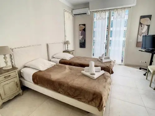 Appartements Cannes Centre : Rond Point Duboys dAngers