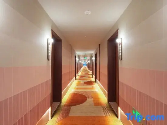 Orange Hotel (Kashgar Administrative Service Center)