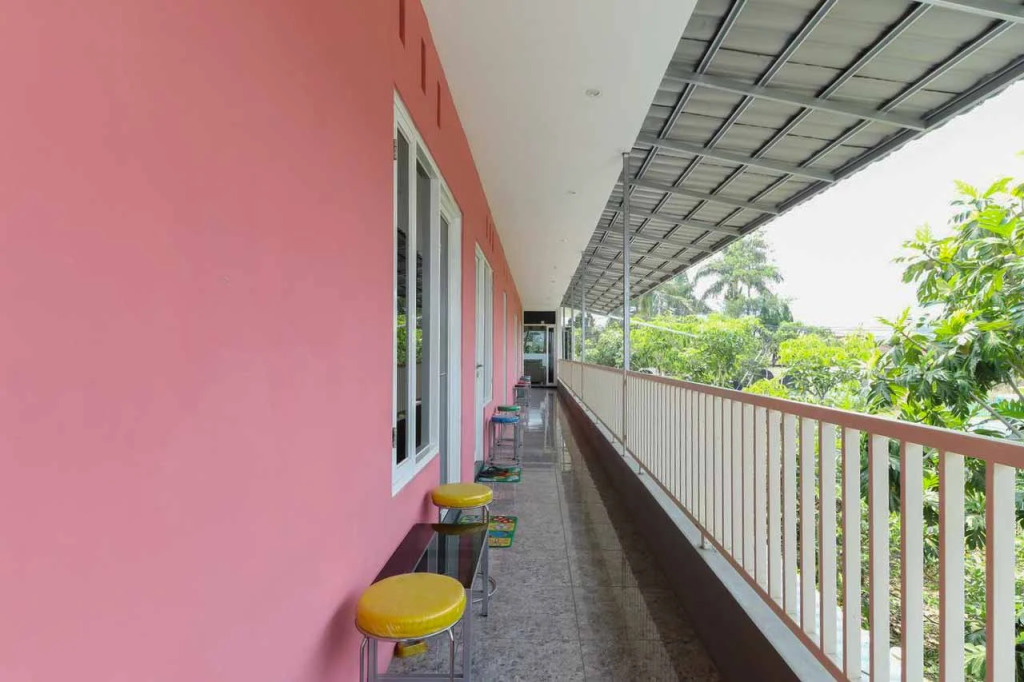 Griya Mulya near Alun Alun Batu Mitra RedDoorz