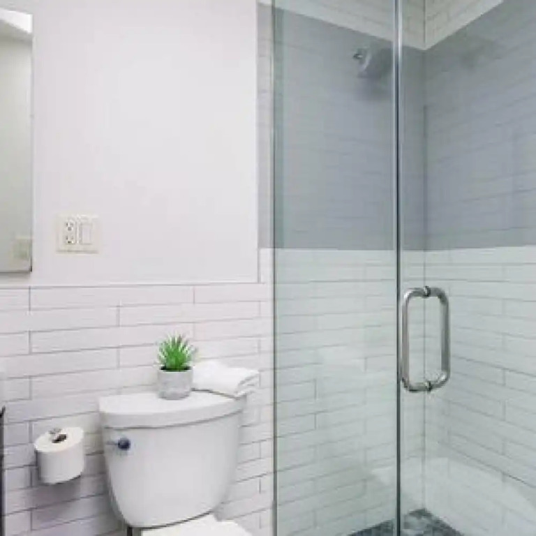 1290-6 Newly Renovated 2 Bedrooms in UES