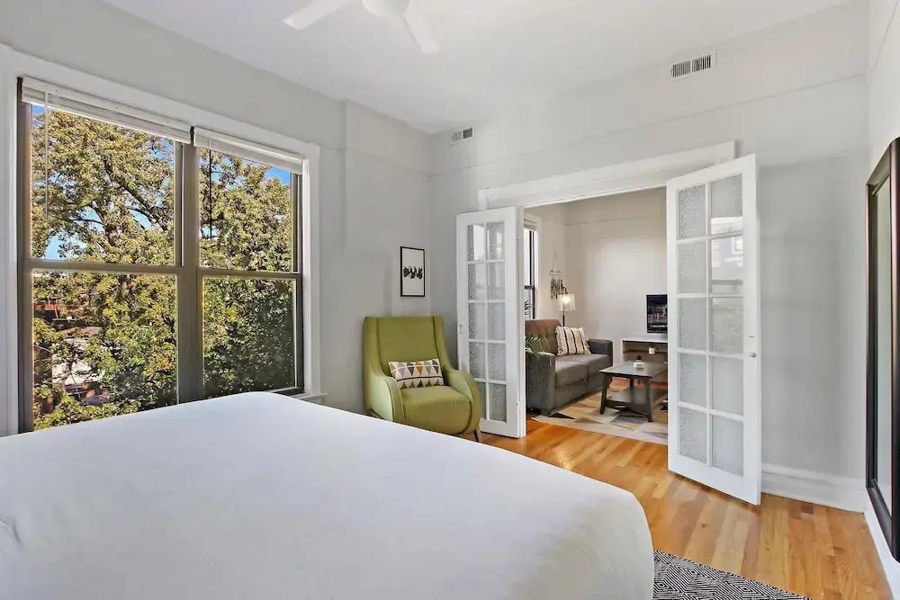 Cozy 3BR Gem - Lincoln 3E