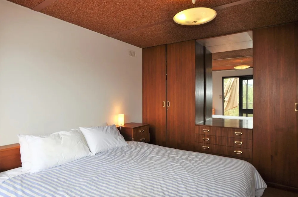 Shangri-La On Surf Parade - Free Wifi!