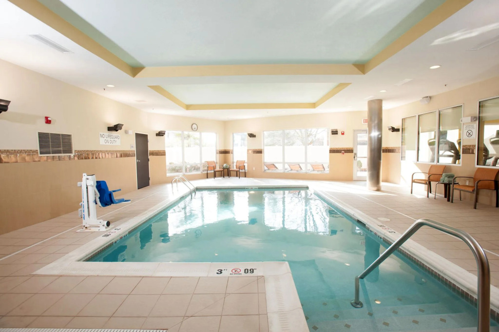 Courtyard by Marriott Evansville East