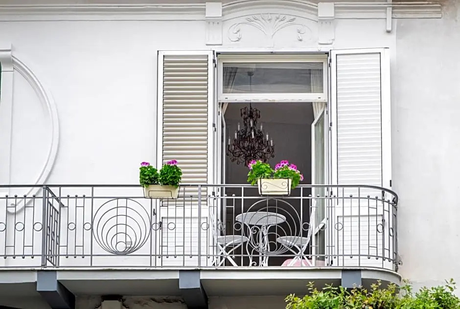 B&B VERZUS