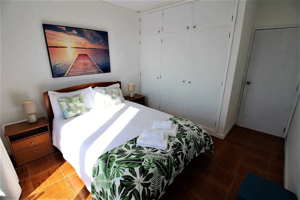 Ocean Cliffs Apartments