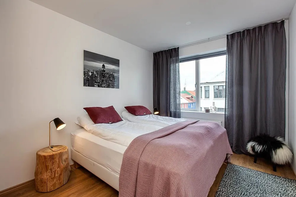Thomsen Apartments